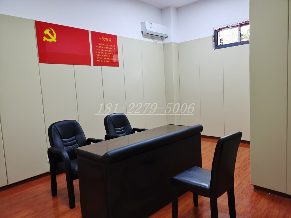 審訊室經(jīng)過(guò)特殊裝修